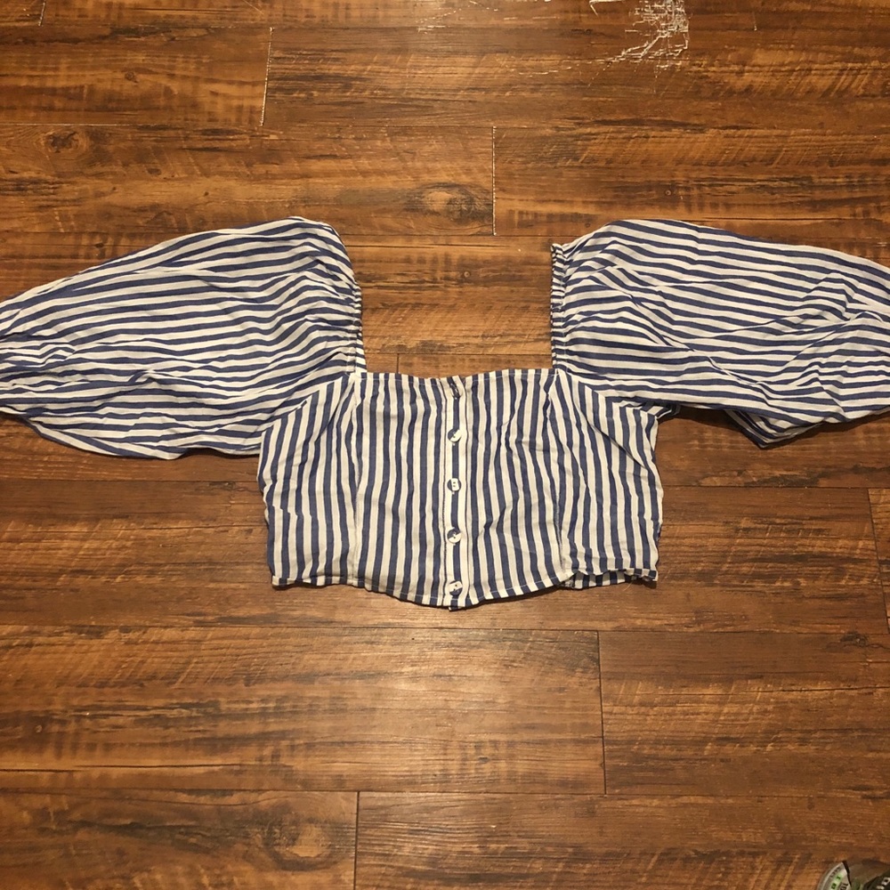 Forever 21 blue/white stripe puff sleeve crop top